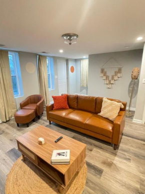 SPACIOUS & MODERN 3 BR HOME l WI-Fi l FREE PARKING l HYDE PARK l
